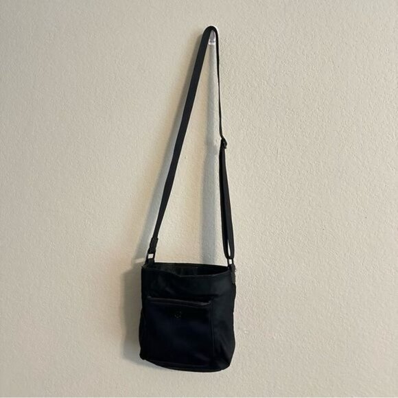 Lululemon All Set Mini Black Bucket - Picture 3 of 11